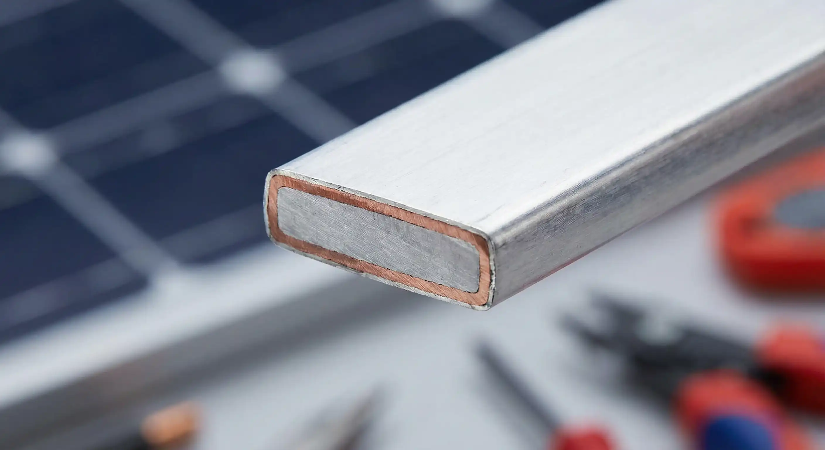 High-performance photovoltaic ribbon with excellent conductivity and cost-effectiveness